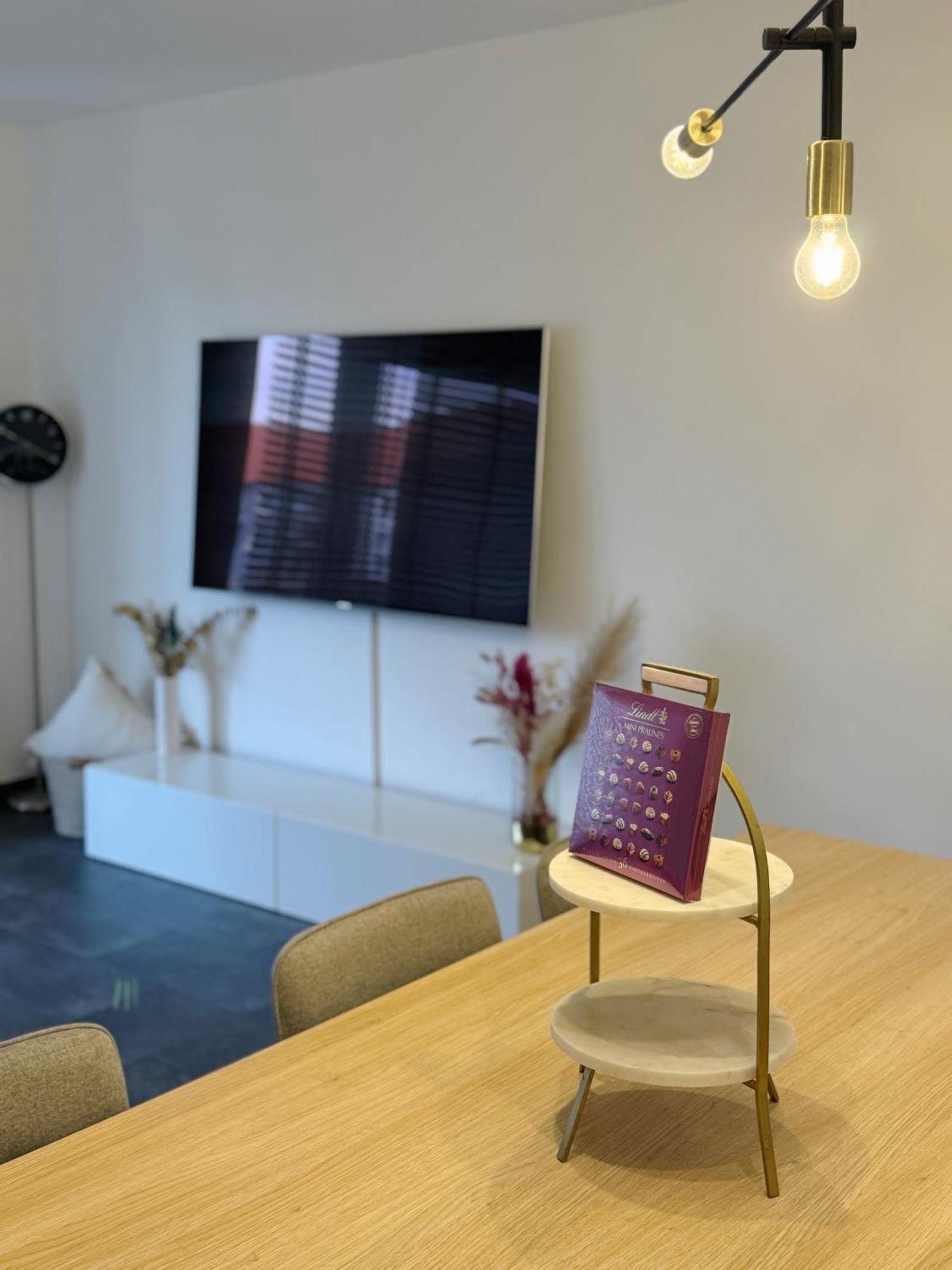 90M2 I Central I Netflix I Wifi I Free Parking I Lia Apartments 하노버 외부 사진